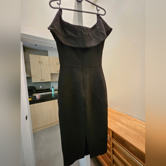 Midi-Strapless black dress with off the shoulder ruffle - Picture 2 of 4